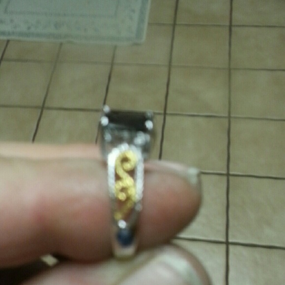 Ring - Picture 2 of 2